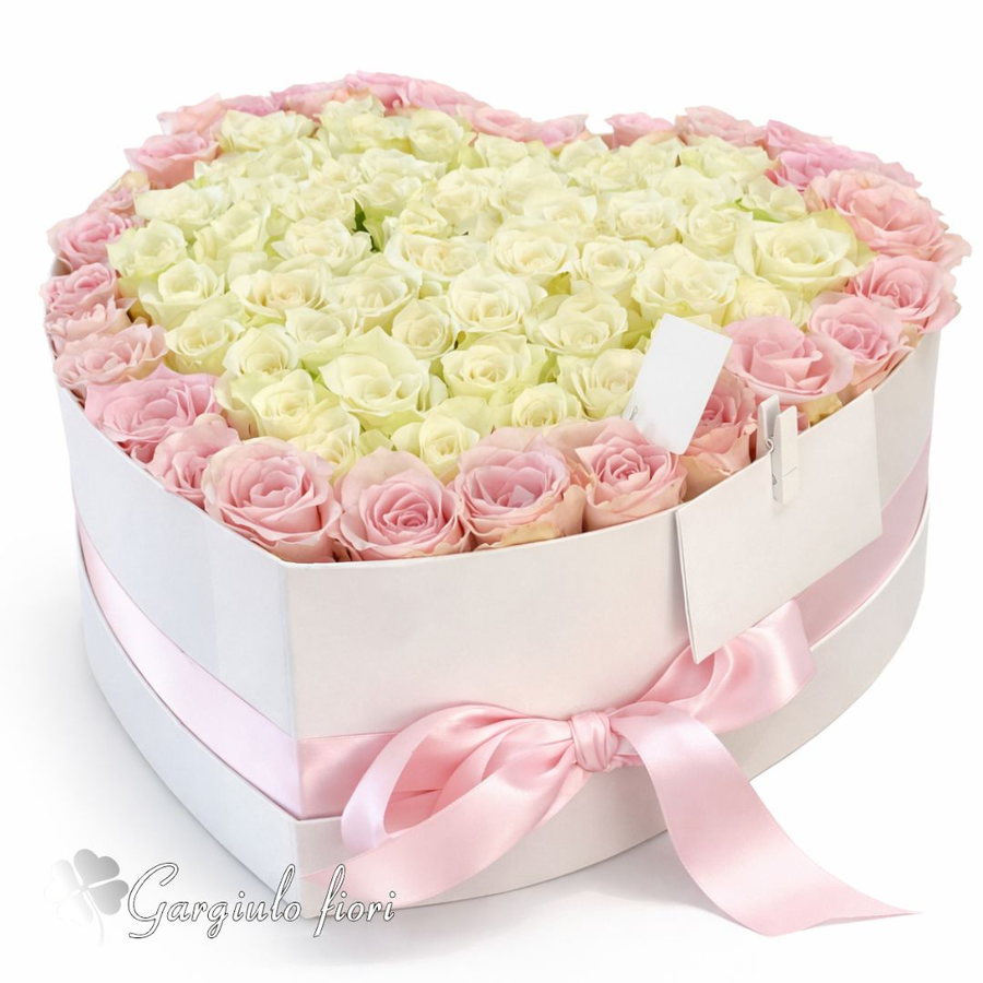 Box a forma di cuore con rose rosse, consegna a Napoli